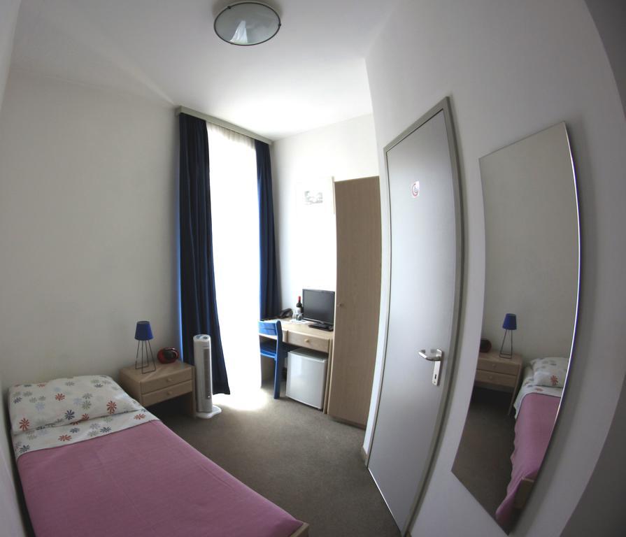 Garni Bar Sport Bed & Breakfast Mendrisio Room photo
